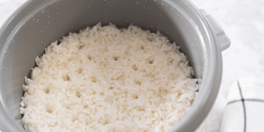 Préparation du riz avant la cuisson